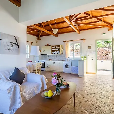 Sleeps 2 With Pool And Air Con Villa Skopelos