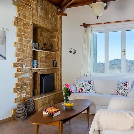 Sleeps 2 With Pool And Air Con Skopelos