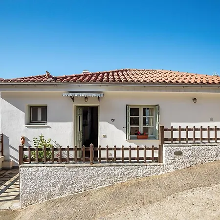Sleeps 2 With Pool And Air Con Villa